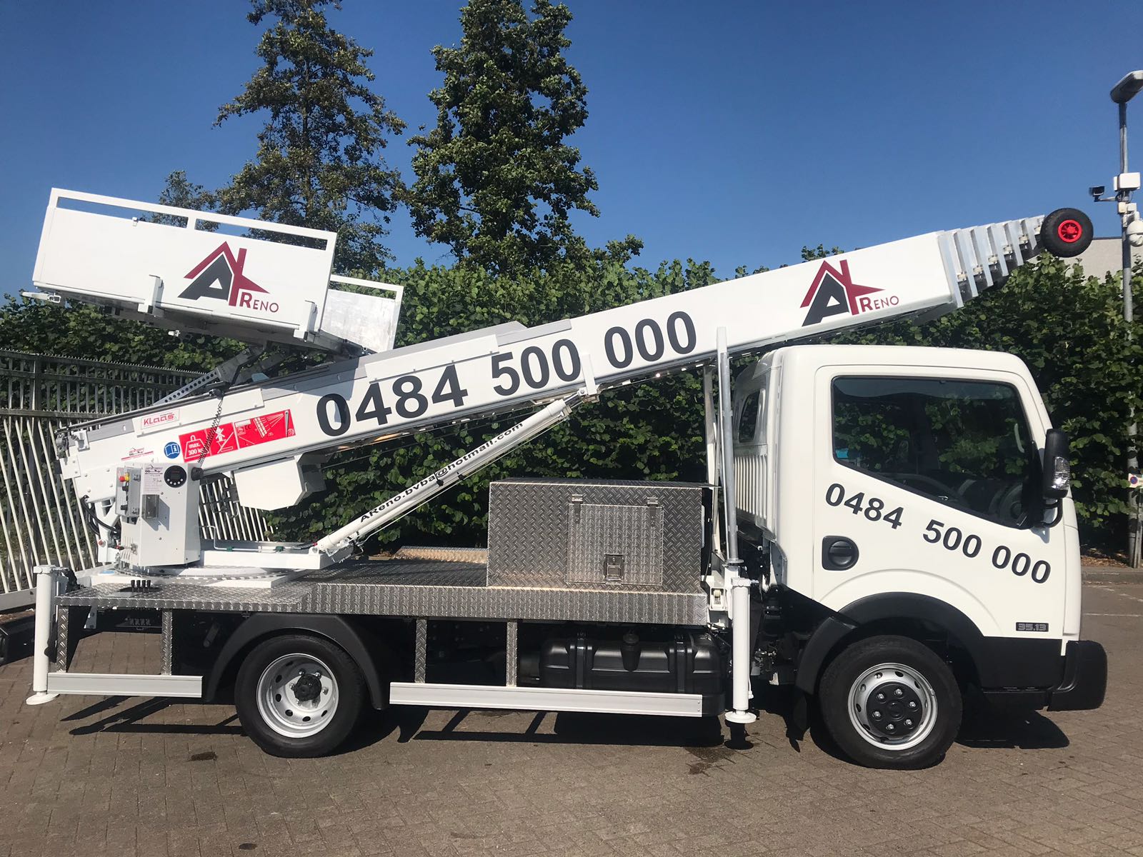 liftservices Aartselaar A Reno verhuizingen